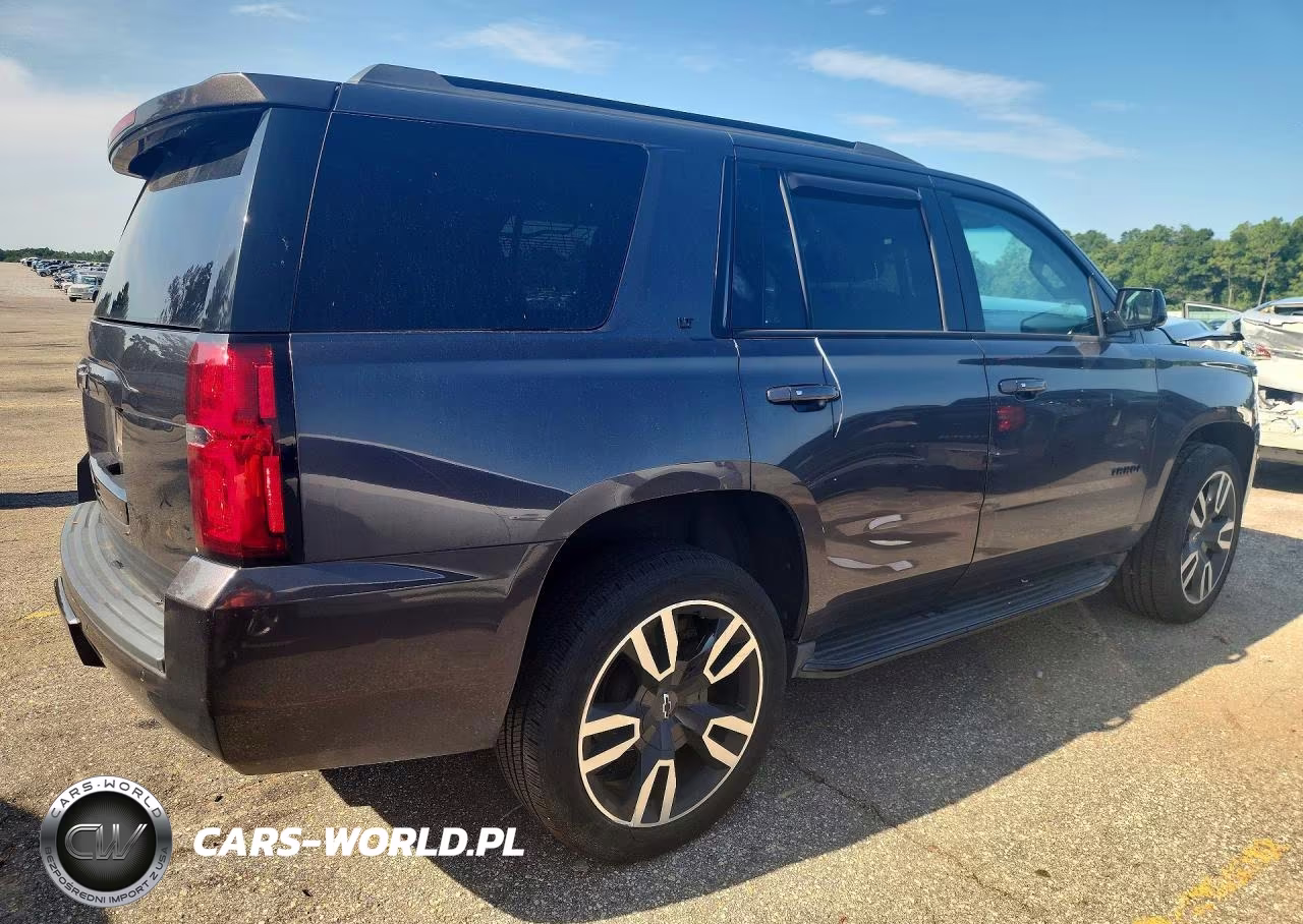 2018 Chevrolet Tahoe C1500 Lt VIN:1GNSCBKC7JR380333 - 3