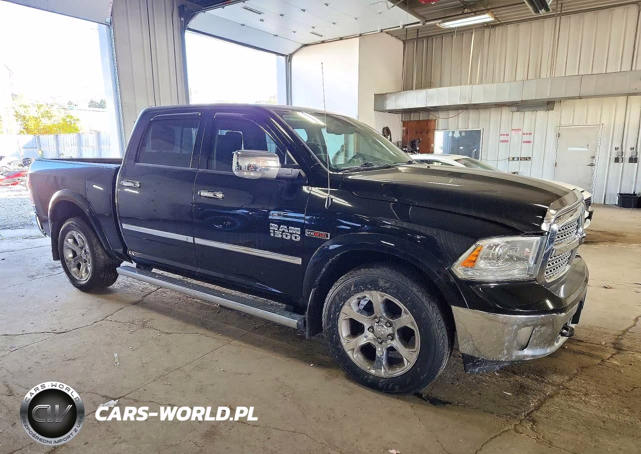 2015 Ram 1500 Laramie VIN:1C6RR7NM4FS536827 - 4