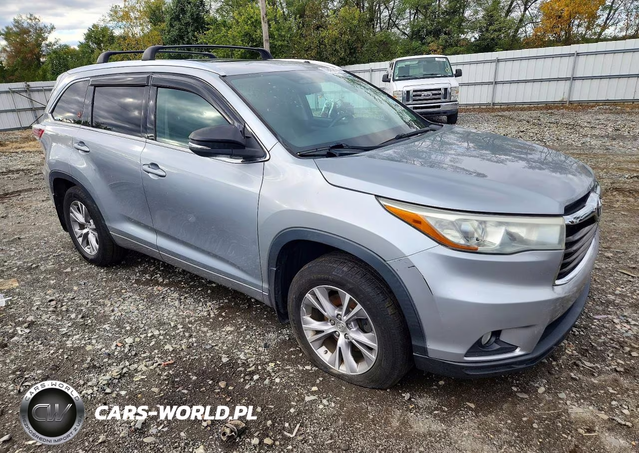 2015 Toyota Highlander Xle VIN:5TDJKRFH6FS086033 - 4