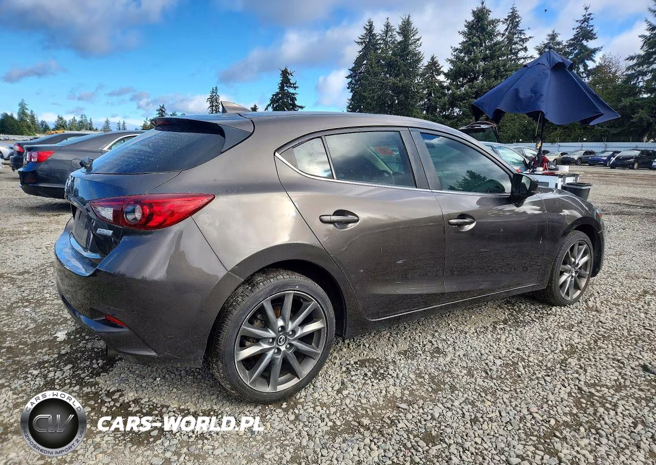 2018 Mazda 3 Touring VIN:3MZBN1L30JM188262 - 3