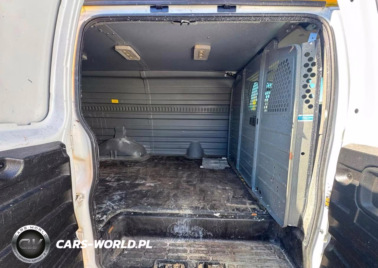 2021 Chevrolet Express G2500 VIN:1GCWGAFP5M1146071 - 7