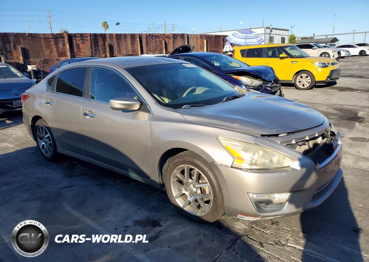 2015 Nissan Altima 2.5 VIN:1N4AL3AP0FC434375 - 4