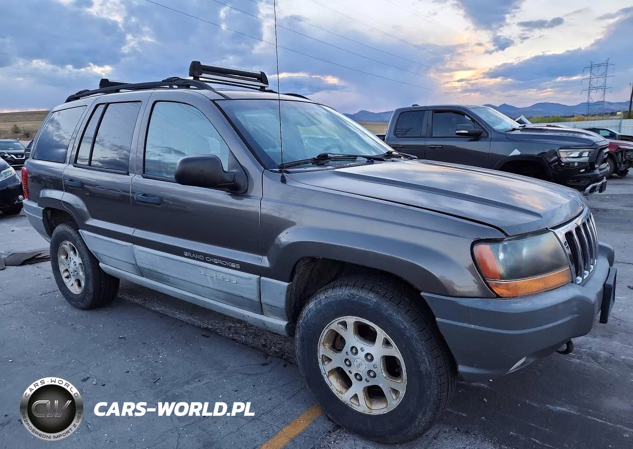 2000 Jeep Grand Cherokee Laredo VIN:1J4GW48NXYC168947 - 4