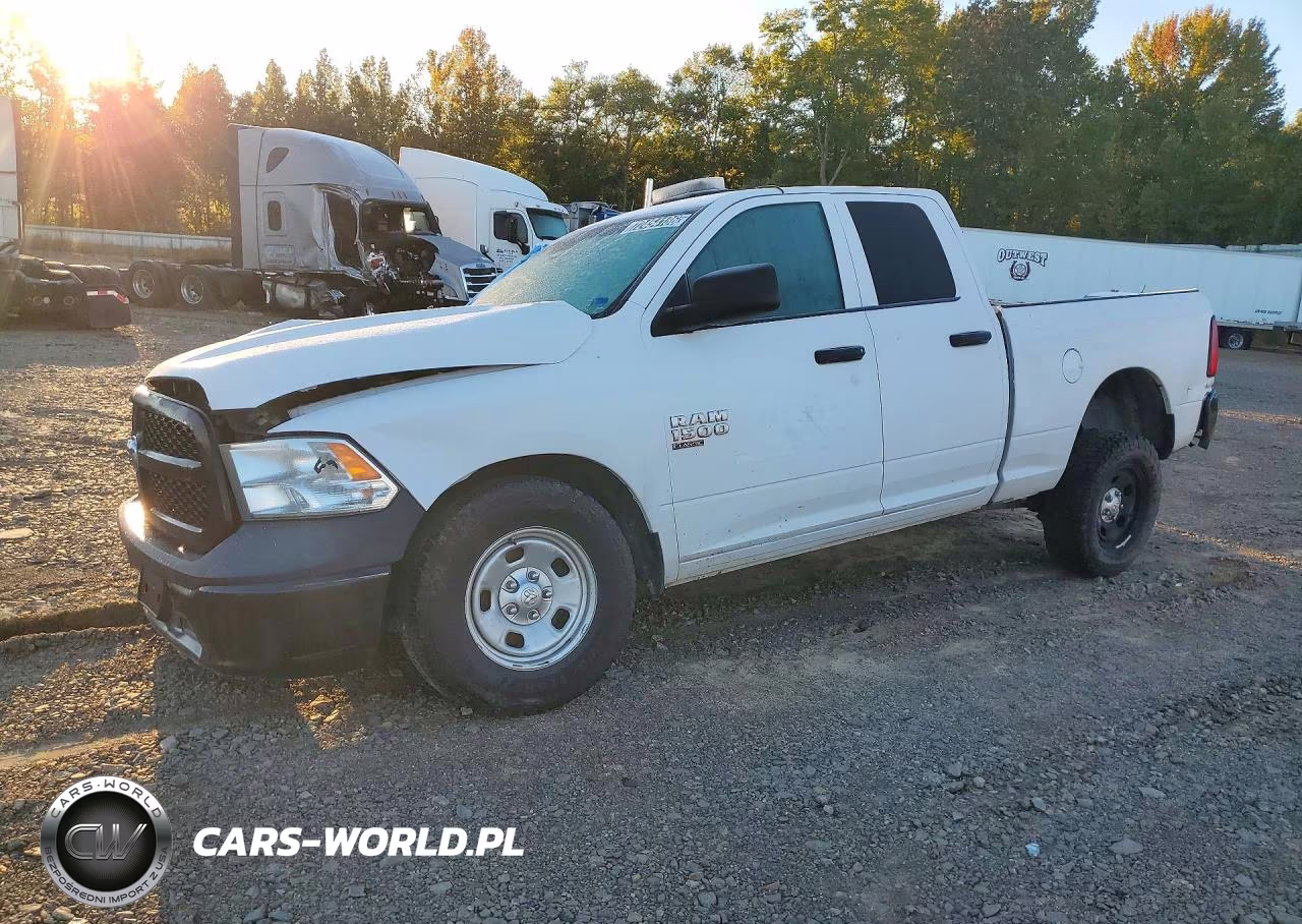 2019 Ram 1500 Classic Tradesman VIN:1C6RR6FG9KS710520 - 1