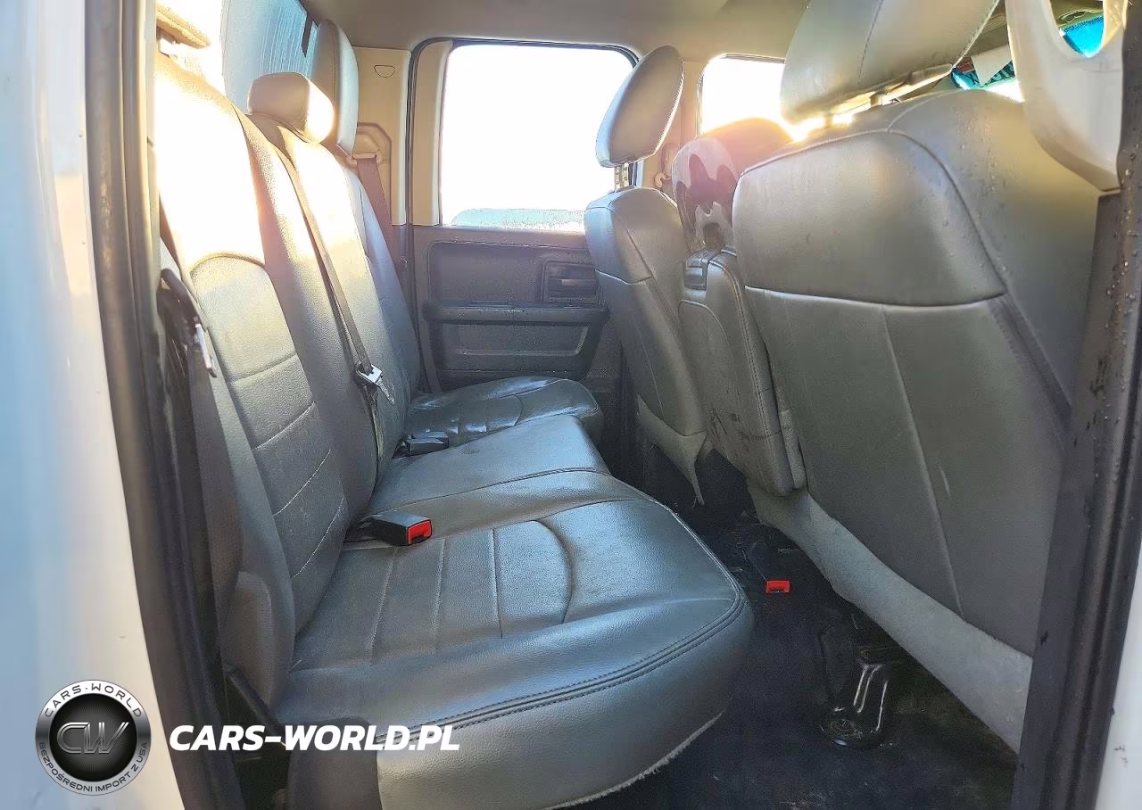 2019 Ram 1500 Classic Tradesman VIN:1C6RR6FG9KS710520 - 10