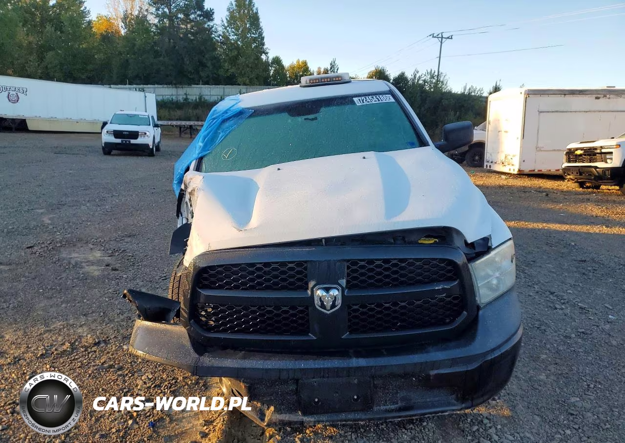 2019 Ram 1500 Classic Tradesman VIN:1C6RR6FG9KS710520 - 5