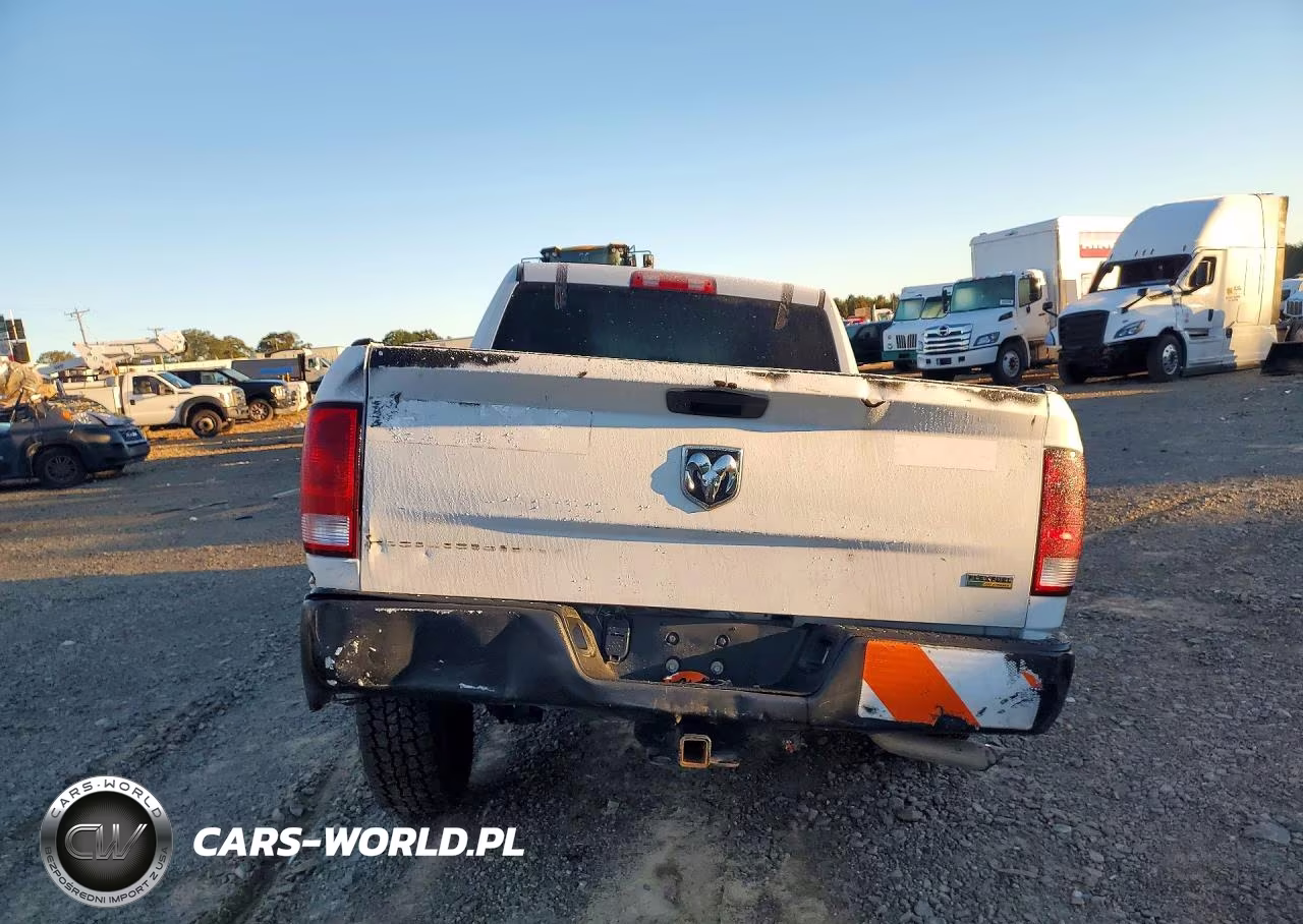 2019 Ram 1500 Classic Tradesman VIN:1C6RR6FG9KS710520 - 6
