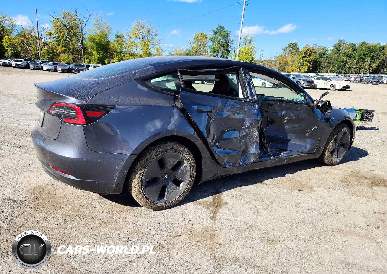 2023 Tesla Model 3 VIN:5YJ3E1EA5PF678485 - 4