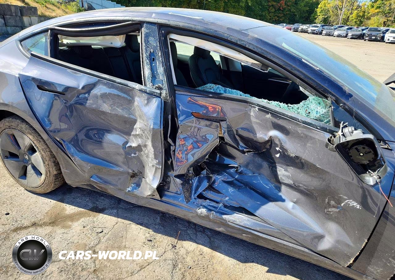 2023 Tesla Model 3 VIN:5YJ3E1EA5PF678485 - 9