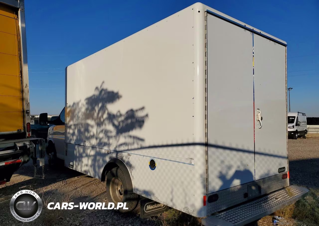 2019 Chevrolet Express Box Truck VIN:1GB3GSCG7K1346965 - 2