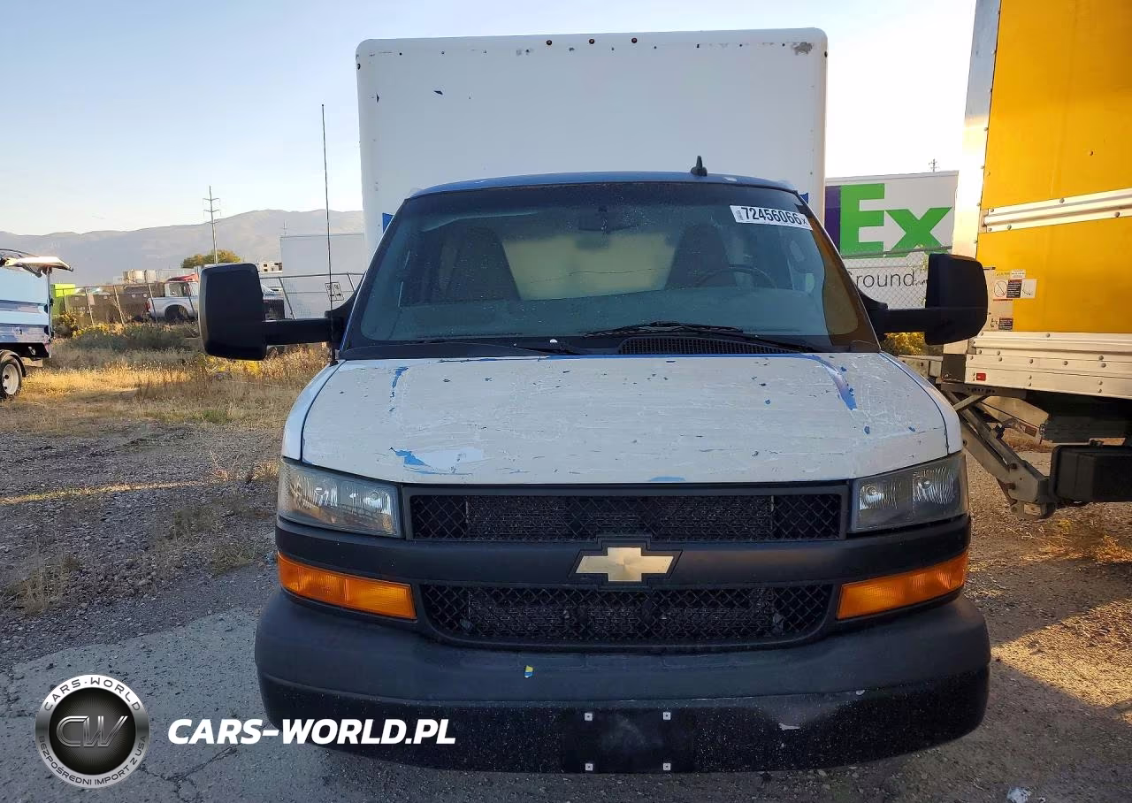 2019 Chevrolet Express Box Truck VIN:1GB3GSCG7K1346965 - 5