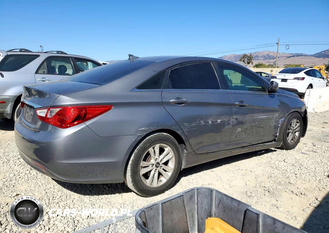 2012 Hyundai Sonata Gls VIN:5NPEB4AC8CH469974 - 3