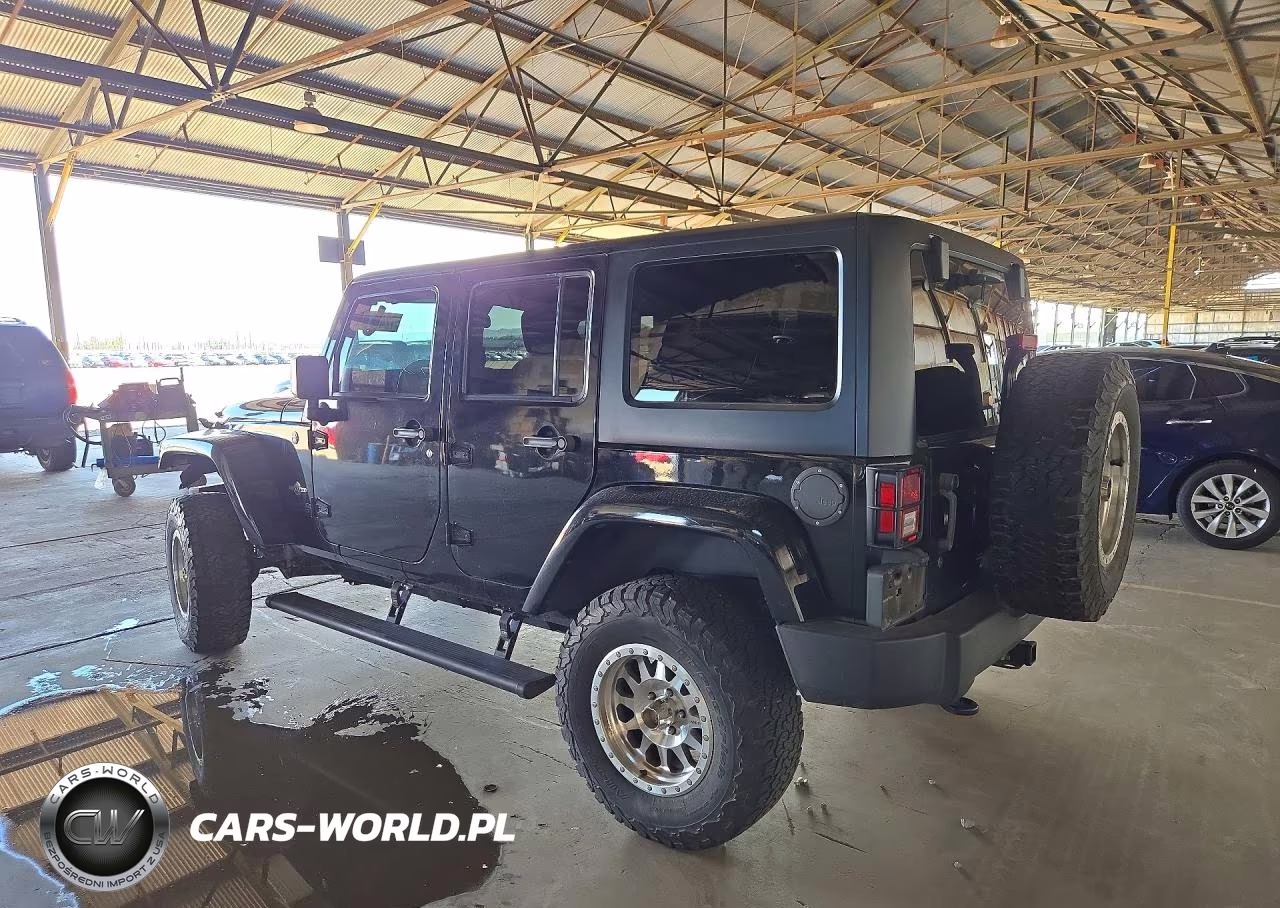 2015 Jeep Wrangler Unlimited Sport VIN:1C4HJWDG2FL631821 - 2