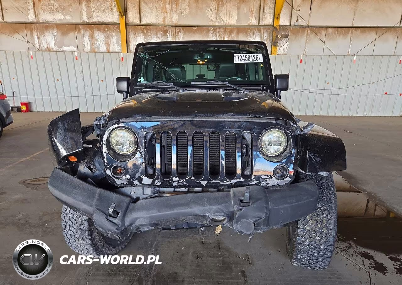 2015 Jeep Wrangler Unlimited Sport VIN:1C4HJWDG2FL631821 - 5