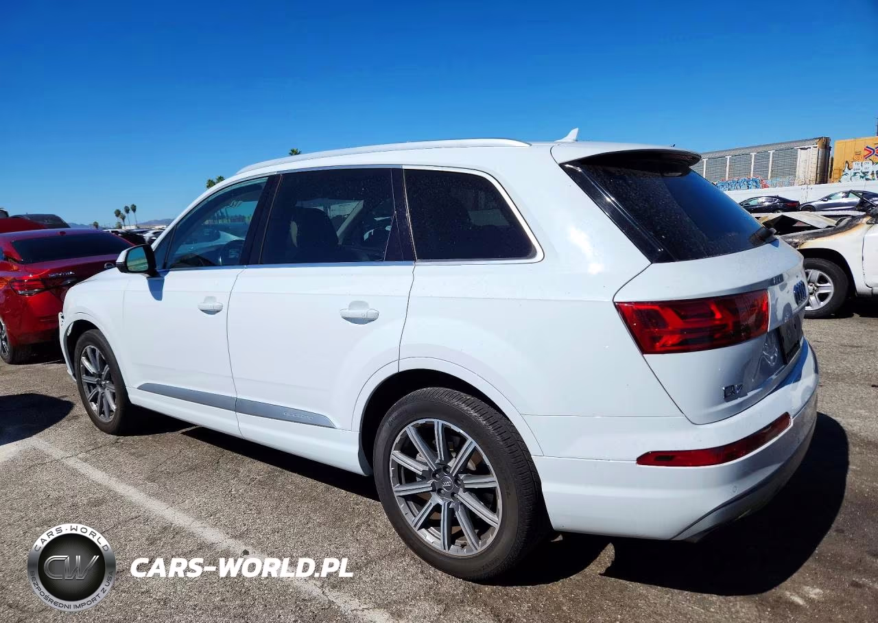 2019 Audi Q7 Premium VIN:WA1AHAF77KD028570 - 2