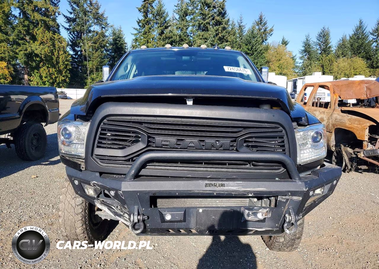 2017 Ram 3500 Laramie VIN:3C63RRJL3HG623207 - 5