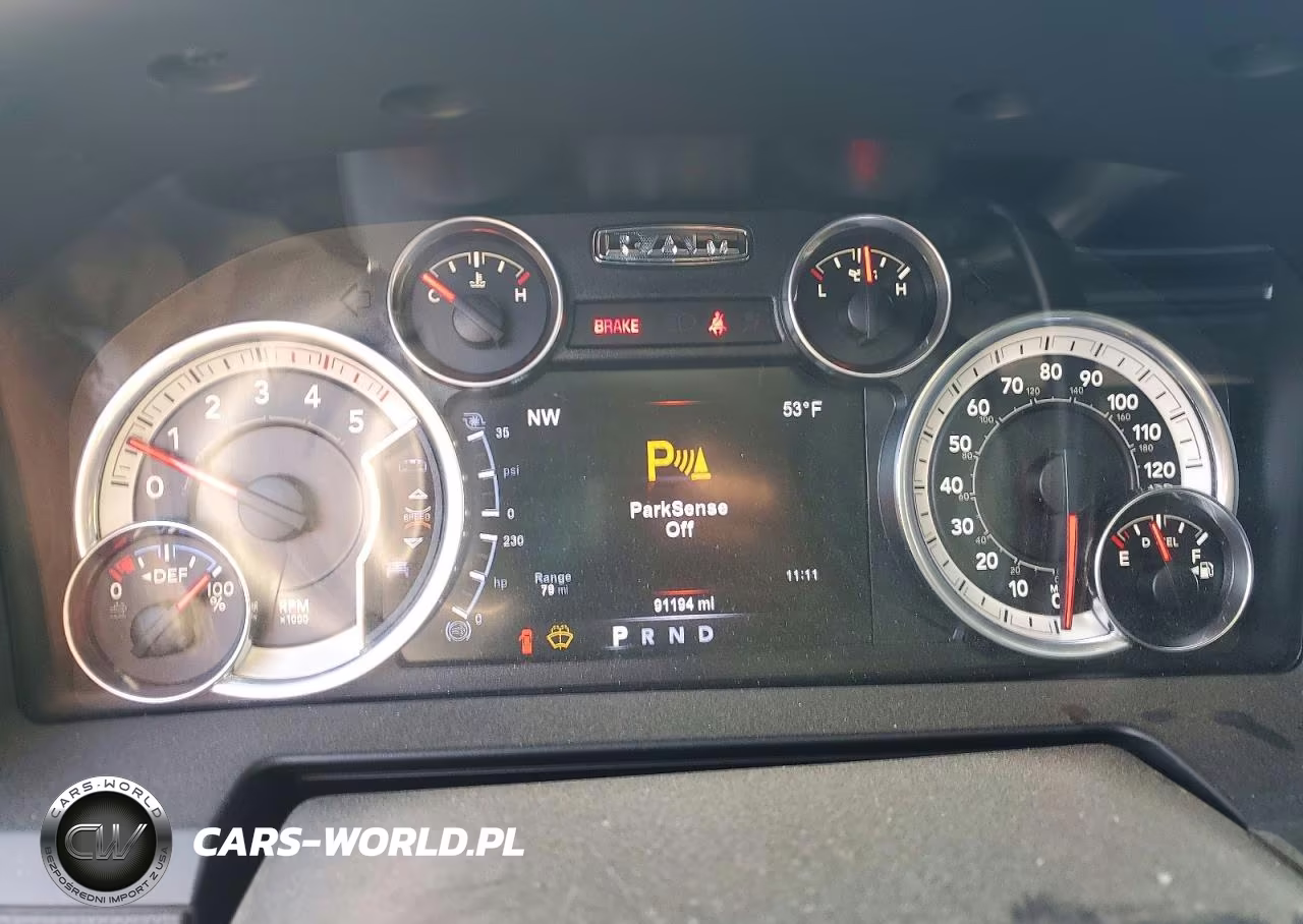 2017 Ram 3500 Laramie VIN:3C63RRJL3HG623207 - 9