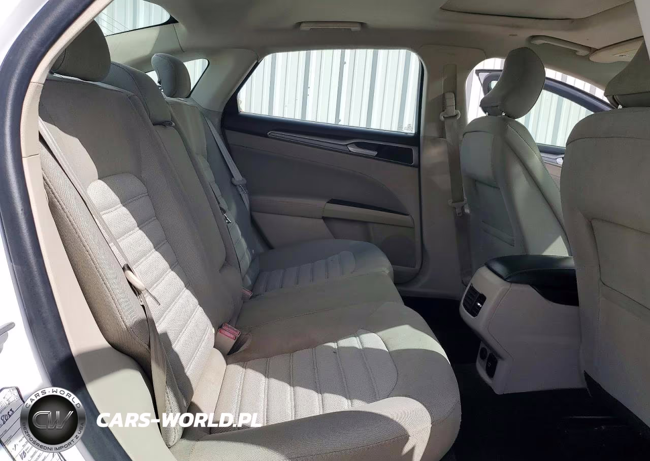 2018 Ford Fusion Se Hybrid VIN:3FA6P0LUXJR140827 - 10