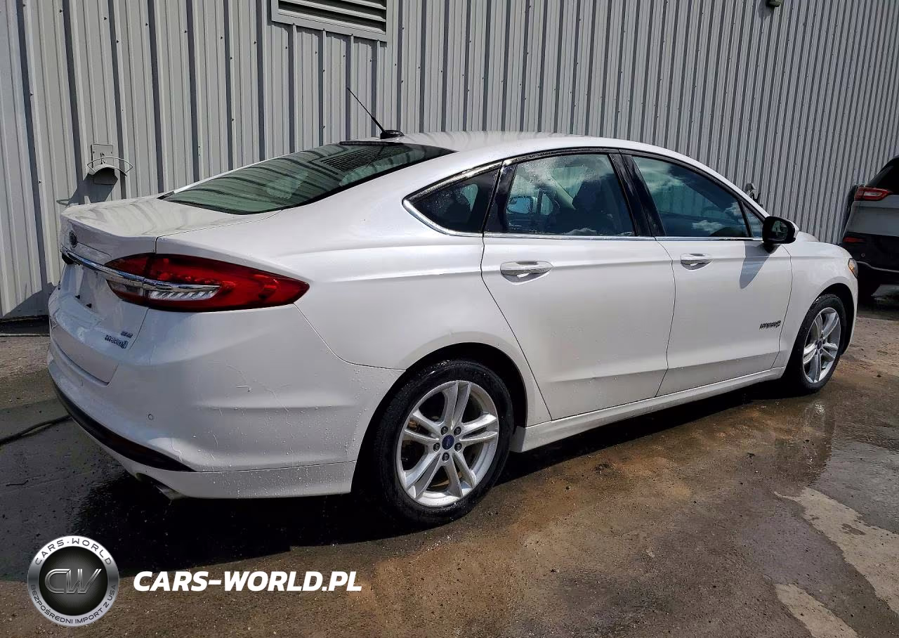 2018 Ford Fusion Se Hybrid VIN:3FA6P0LUXJR140827 - 3