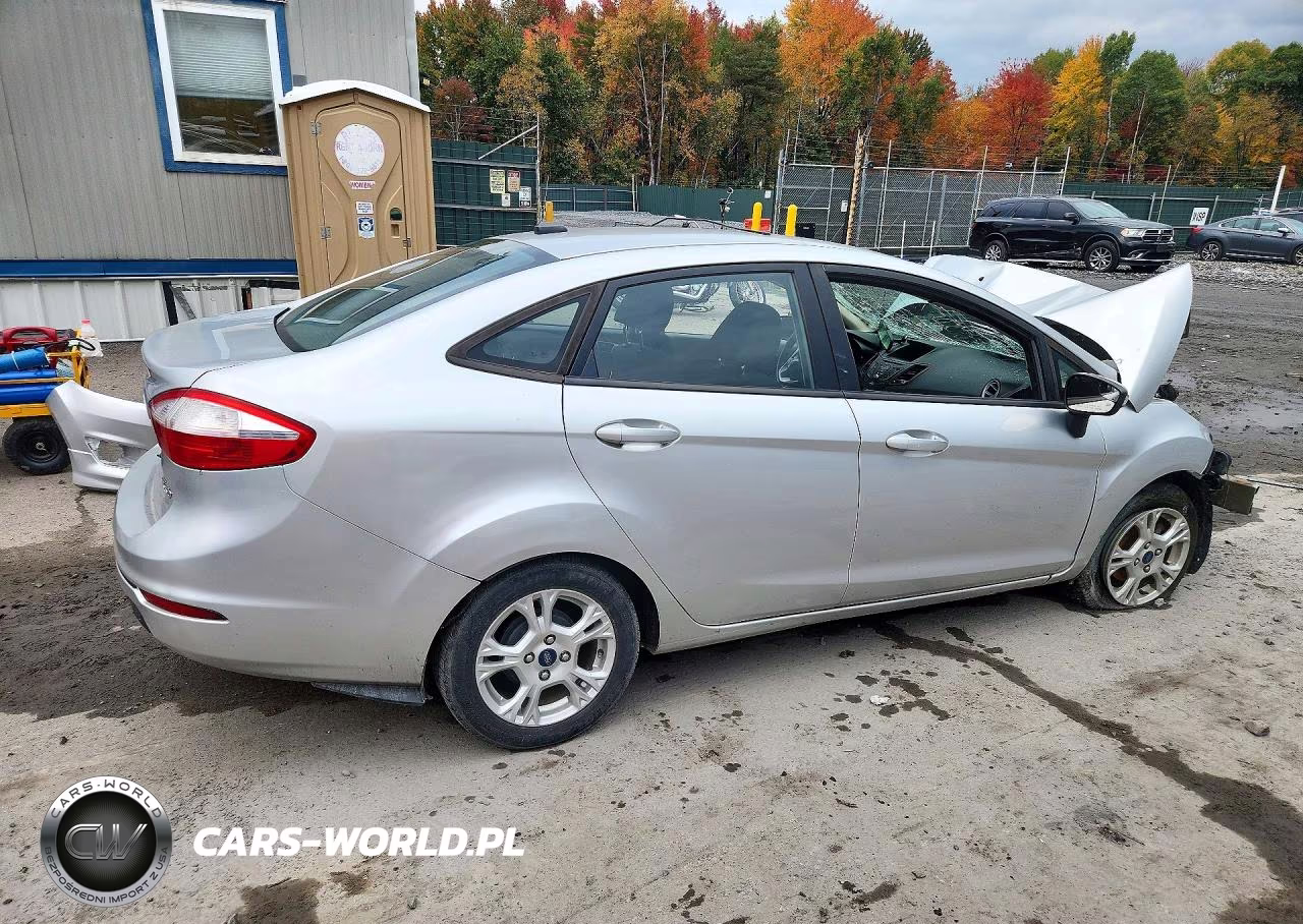 2015 Ford Fiesta Se VIN:3FADP4BJ2FM218916 - 3
