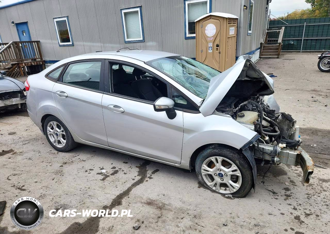 2015 Ford Fiesta Se VIN:3FADP4BJ2FM218916 - 4