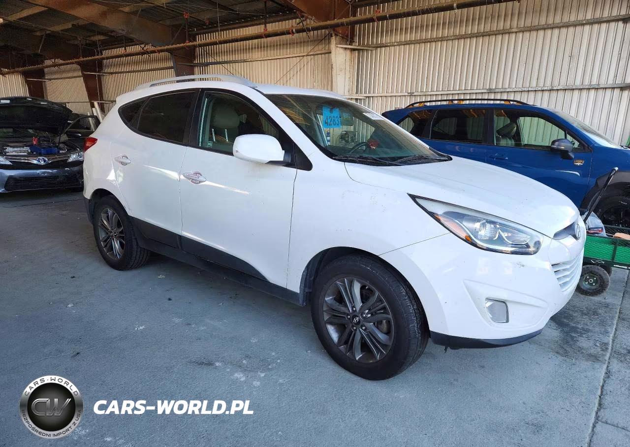 2015 Hyundai Tucson Se VIN:KM8JU3AG9FU116915 - 4