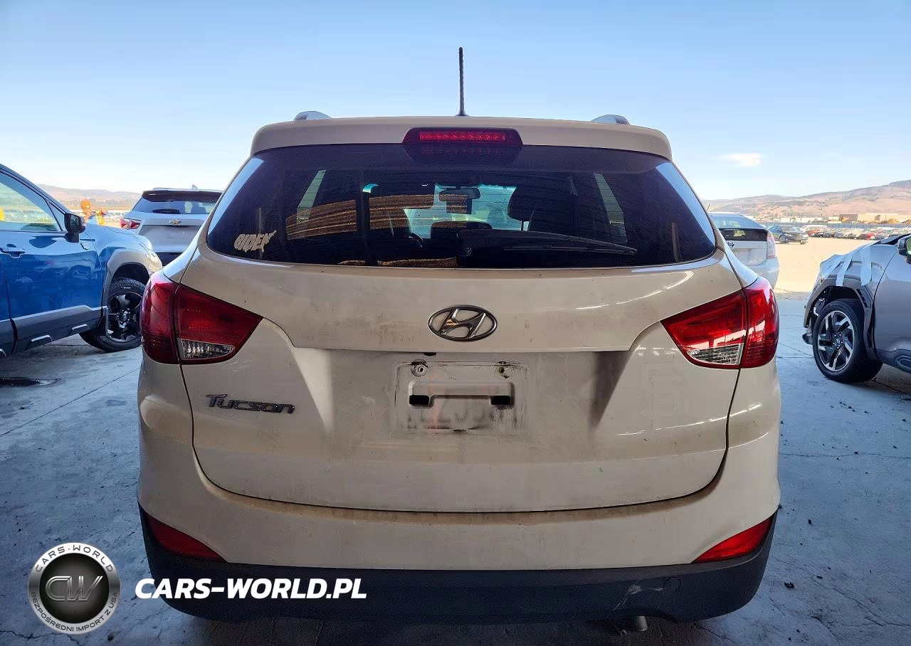 2015 Hyundai Tucson Se VIN:KM8JU3AG9FU116915 - 6