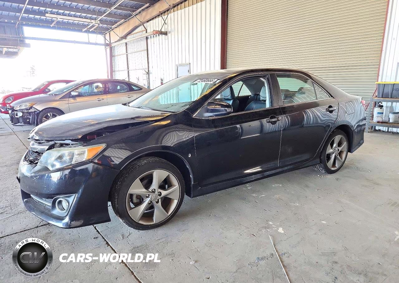 2013 Toyota Camry Se V6 – zdjęcie 1 z 12