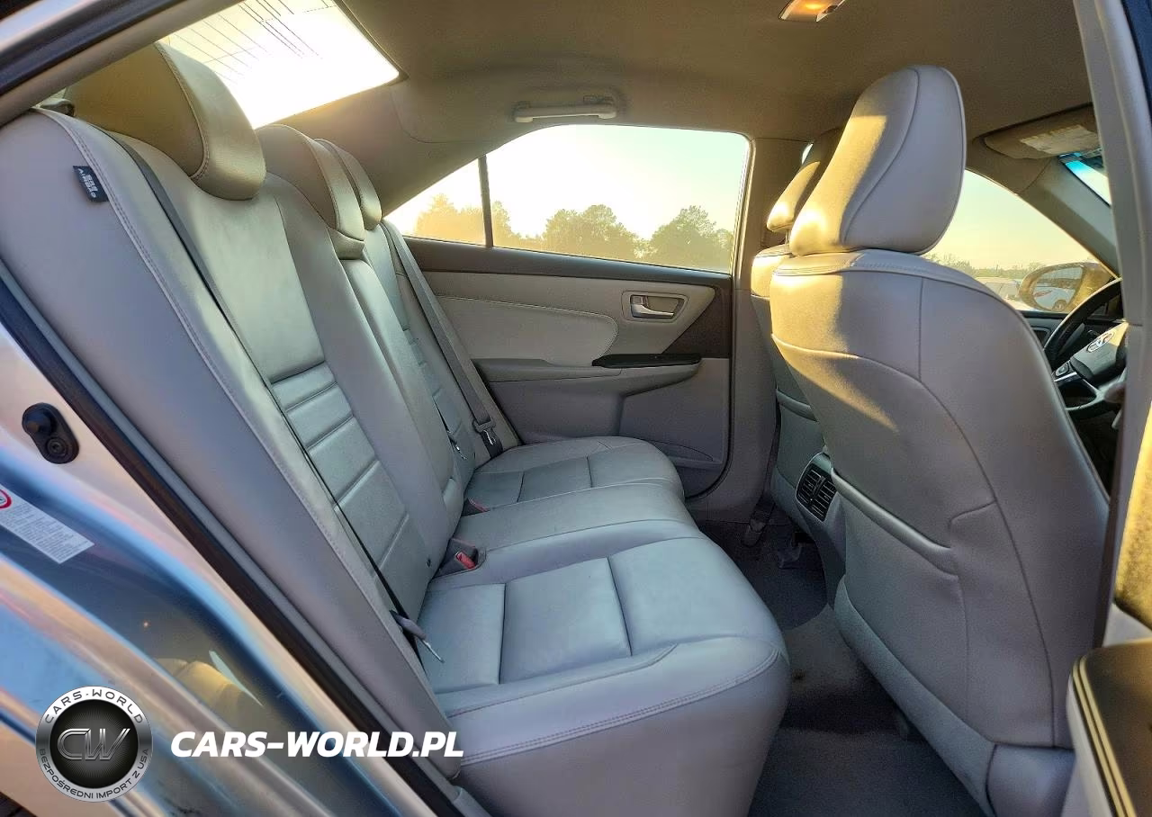 2015 Toyota Camry Xle VIN:4T1BF1FK0FU054756 - 10