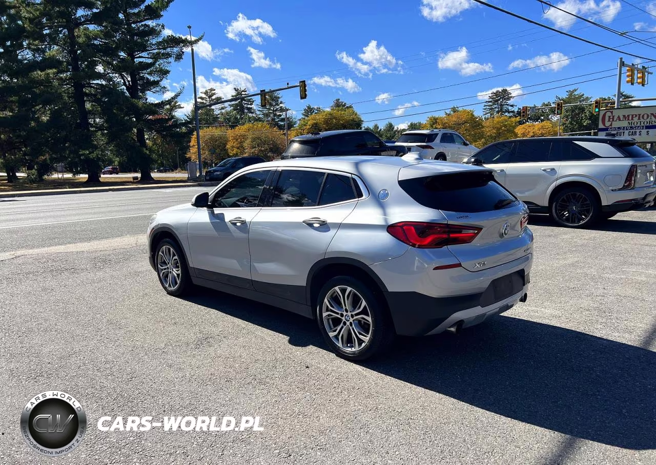 2018 BMW X2 xDrive28I VIN:WBXYJ5C39JEF82189 - 3