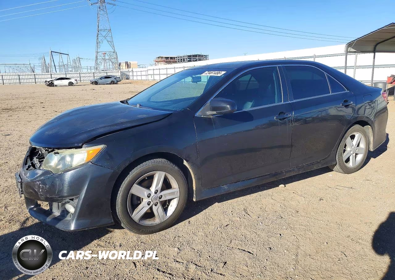 2014 Toyota Camry L Automatic – zdjęcie 1 z 12