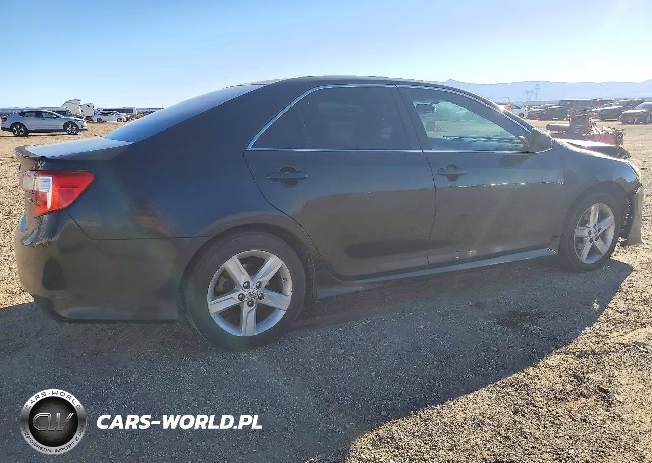 2014 Toyota Camry L Automatic VIN:4T1BF1FK3EU825239 - 3