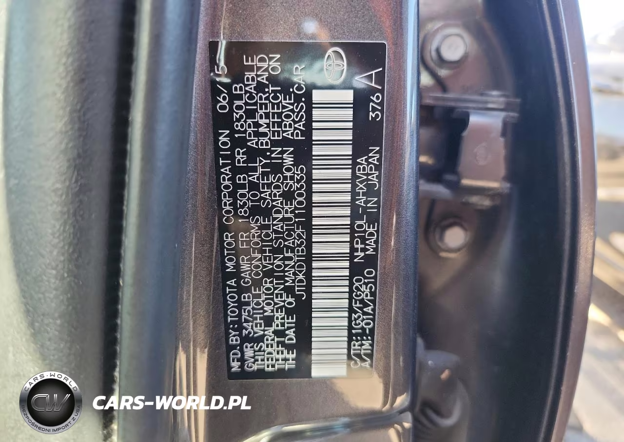 2015 Toyota Prius C Two VIN:JTDKDTB32F1100335 - 13