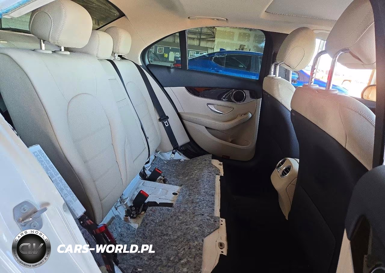 2018 Mercedes-Benz C 300 VIN:55SWF4JB1JU235086 - 10