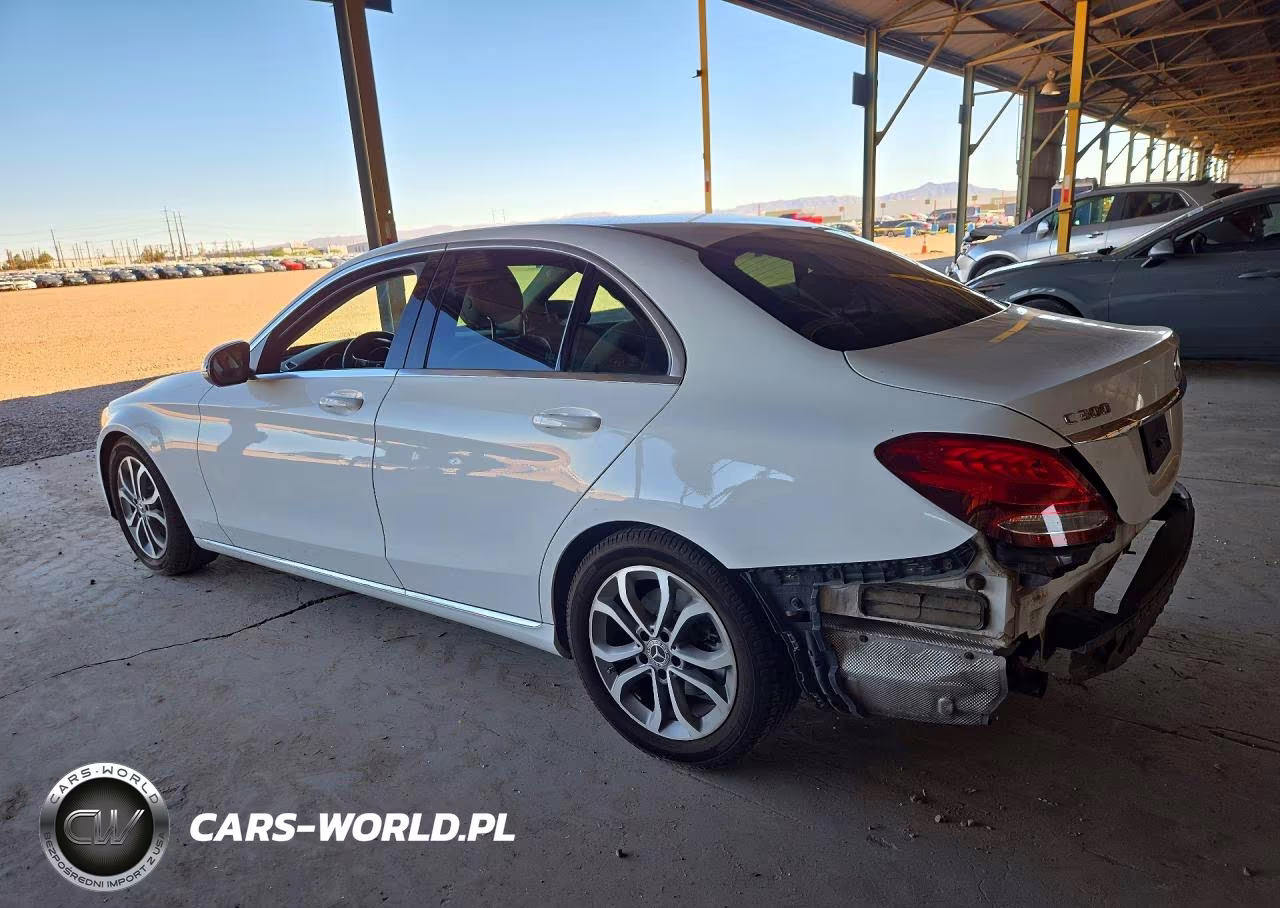 2018 Mercedes-Benz C 300 VIN:55SWF4JB1JU235086 - 2