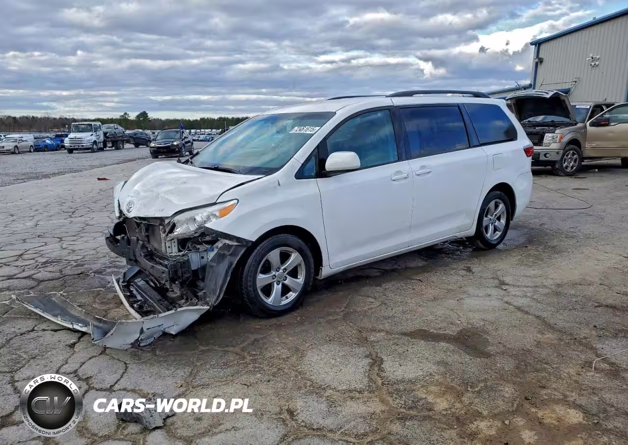 2015 Toyota Sienna Le