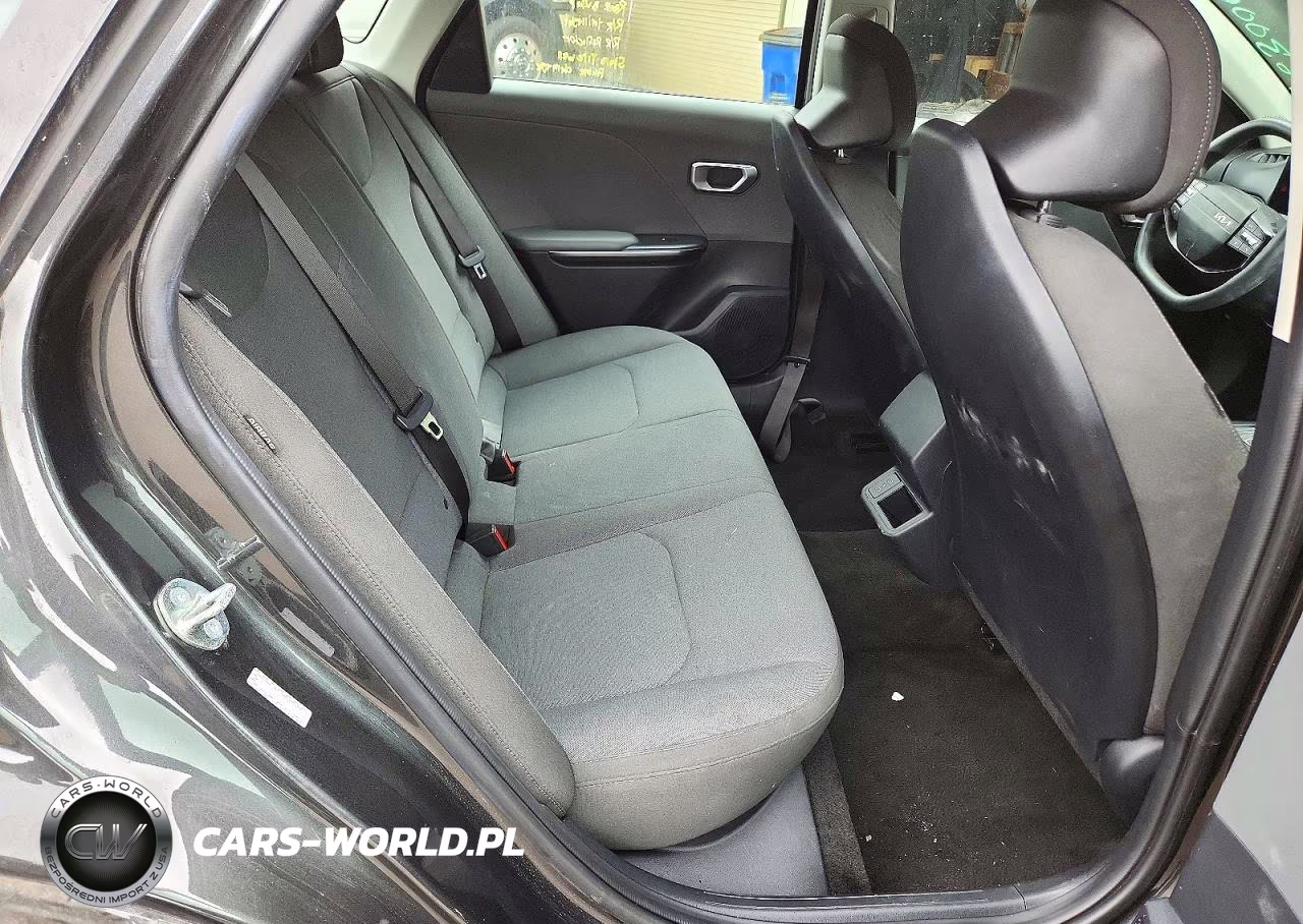 2025 Kia K4 Lxs VIN:3KPFT4DEXSE070386 - 10