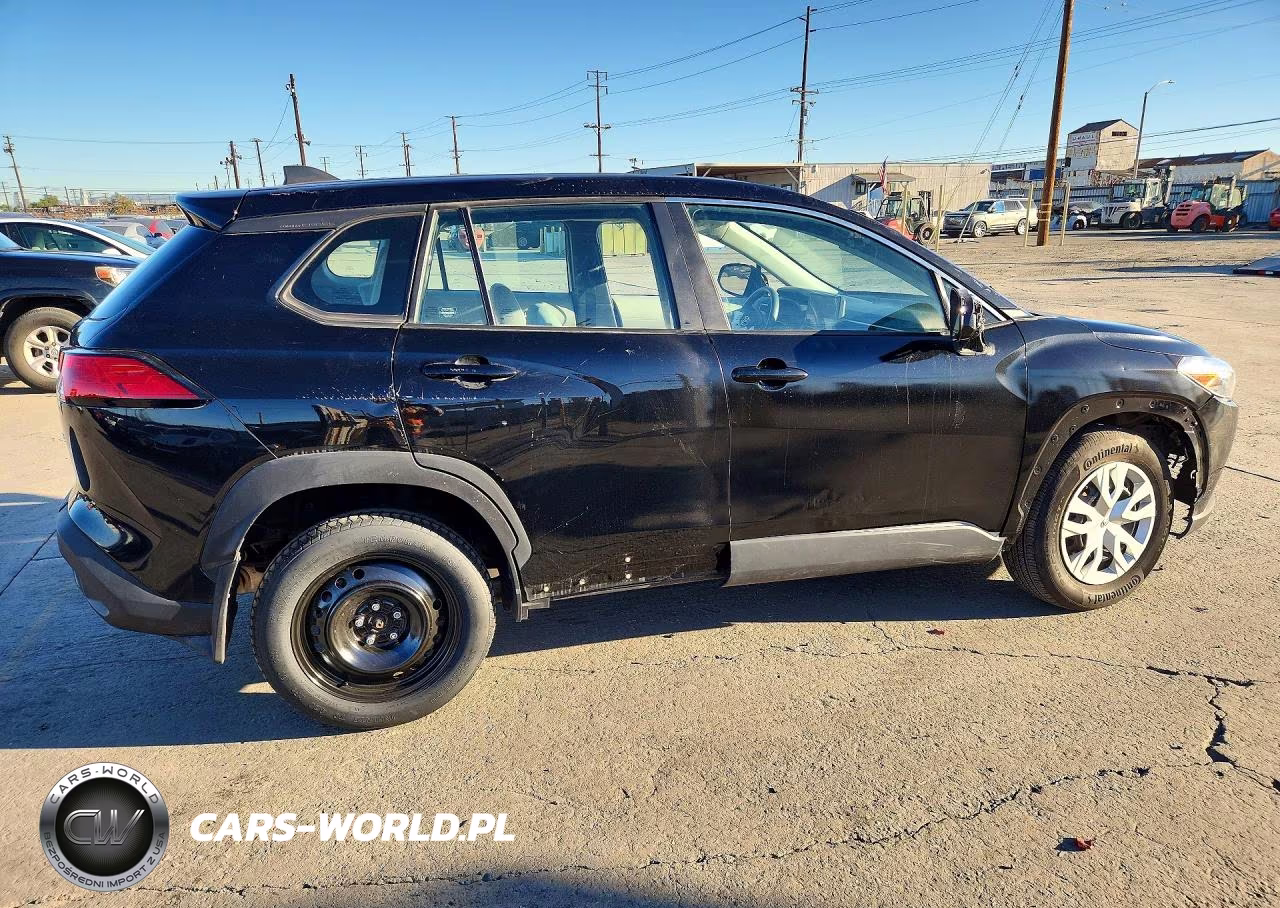 2024 Toyota Corolla Cross L VIN:7MUAAABG9RV109770 - 3