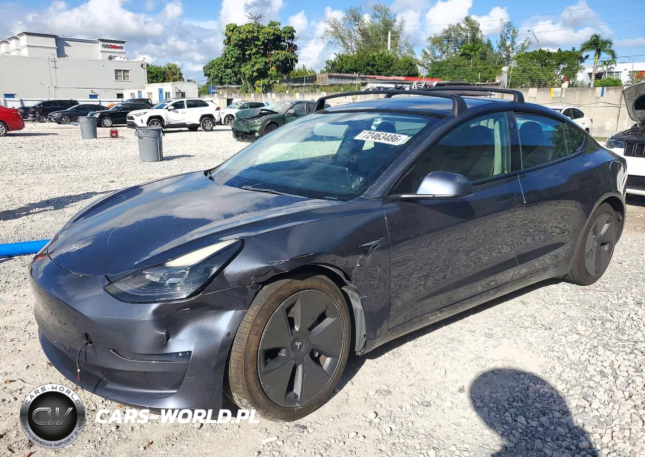 2021 Tesla Model 3 – zdjęcie 1 z 12