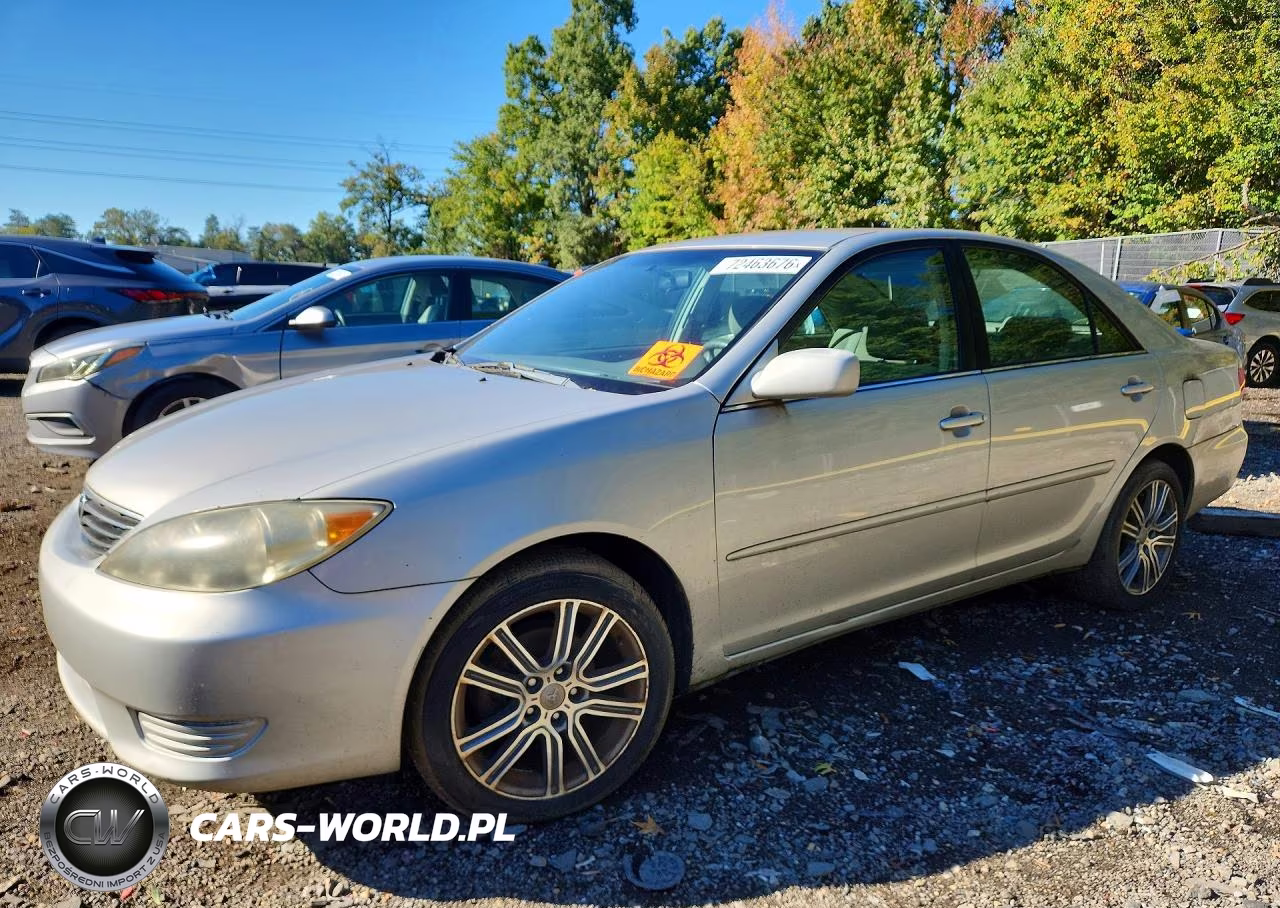 2005 Toyota Camry Le – zdjęcie 1 z 12