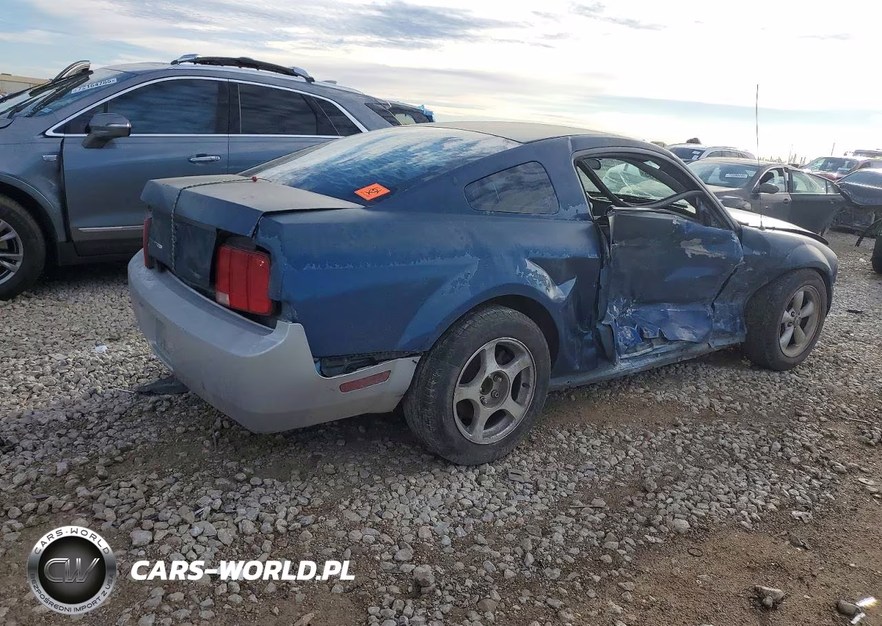 2007 Ford Mustang VIN:1ZVFT80NX75265529 - 3