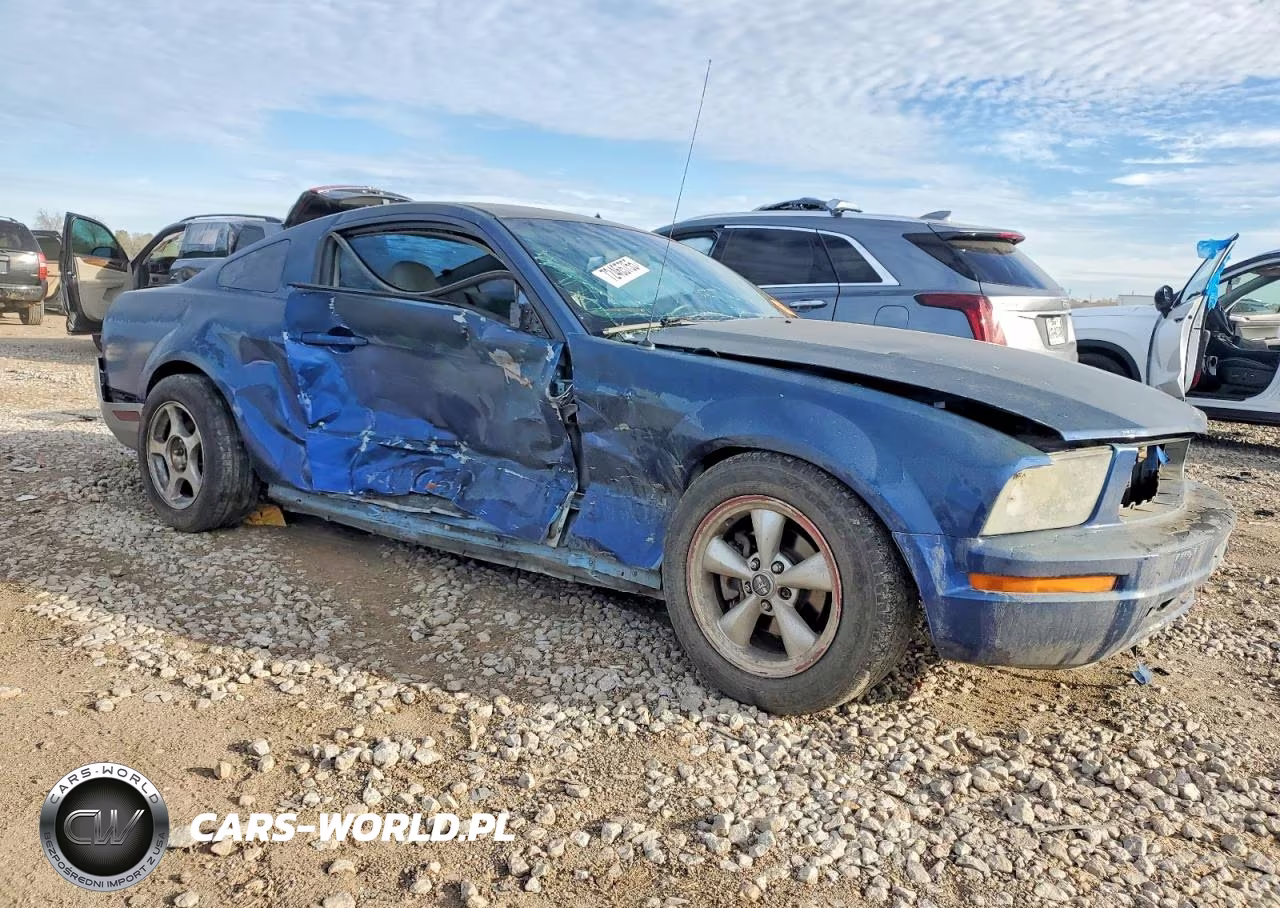 2007 Ford Mustang VIN:1ZVFT80NX75265529 - 4