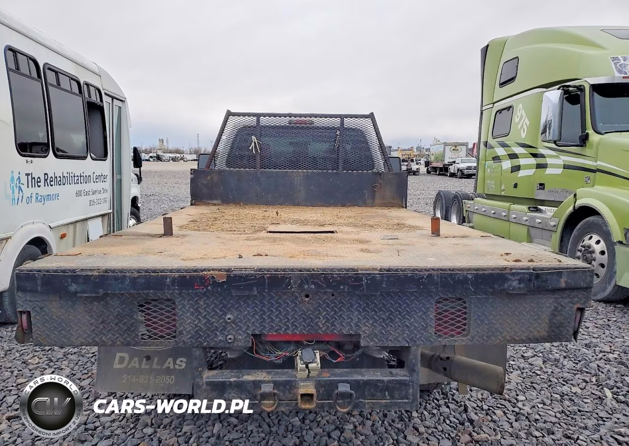 2011 Ford F550 Super Duty VIN:1FDUF5GT8BEB66975 - 6