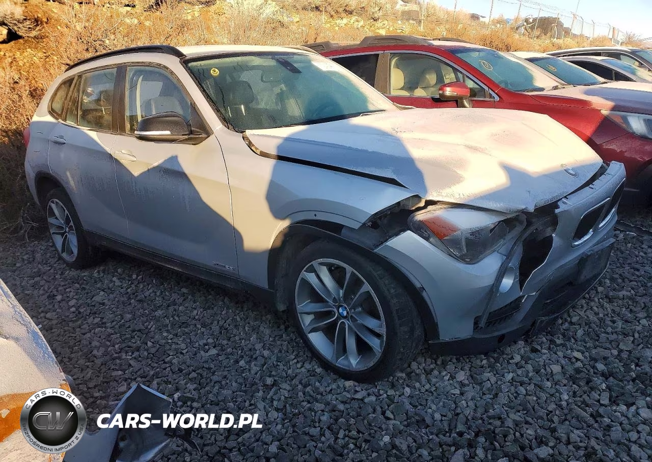 2014 BMW X1 VIN:WBAVL1C53EVY10014 - 4