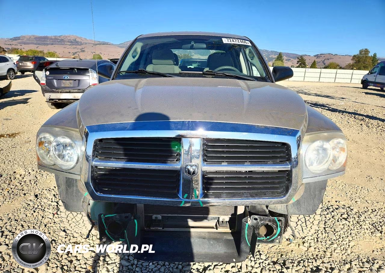 2005 Dodge Dakota Quad Slt VIN:1D7HE48N45S211764 - 5
