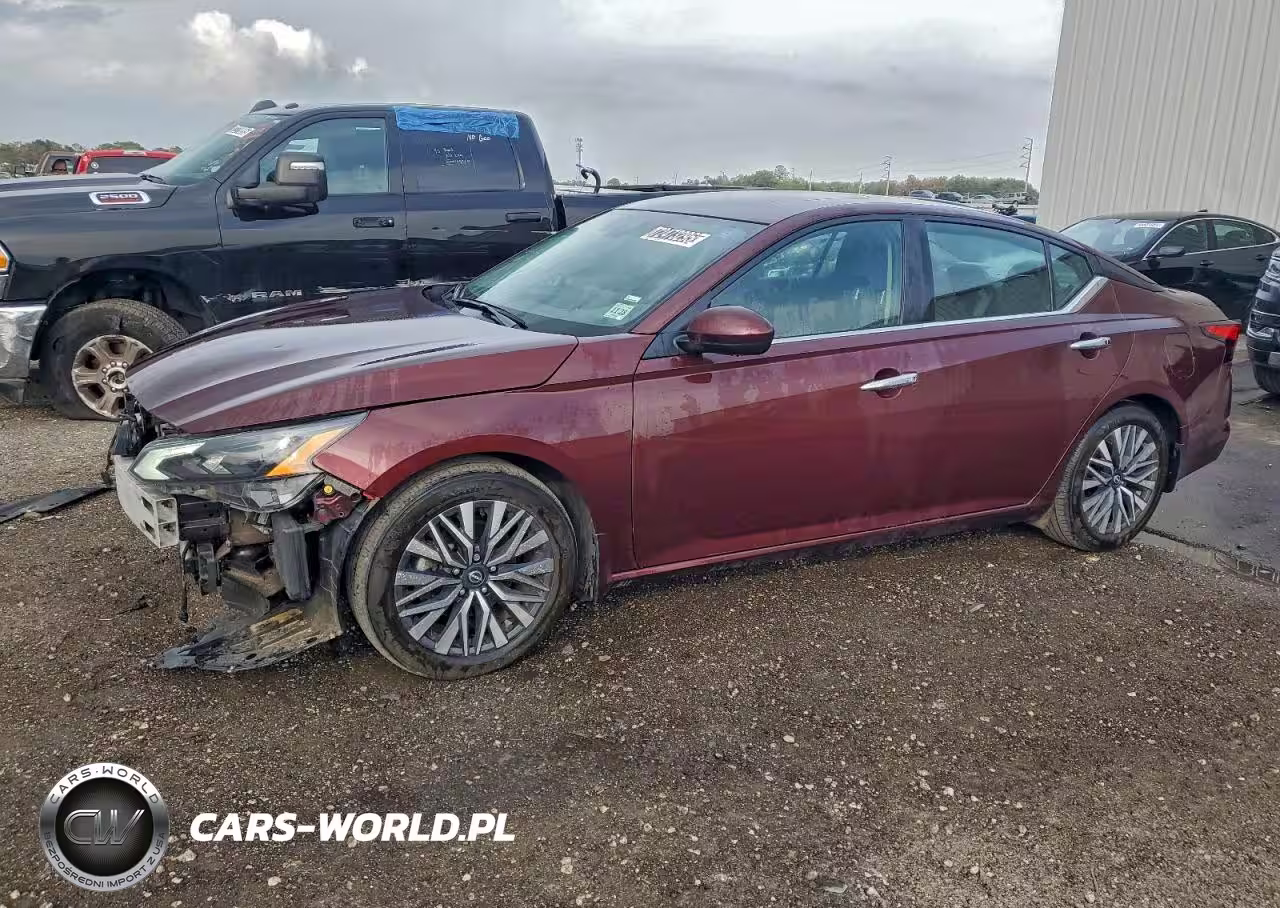 2024 Nissan Altima Sv