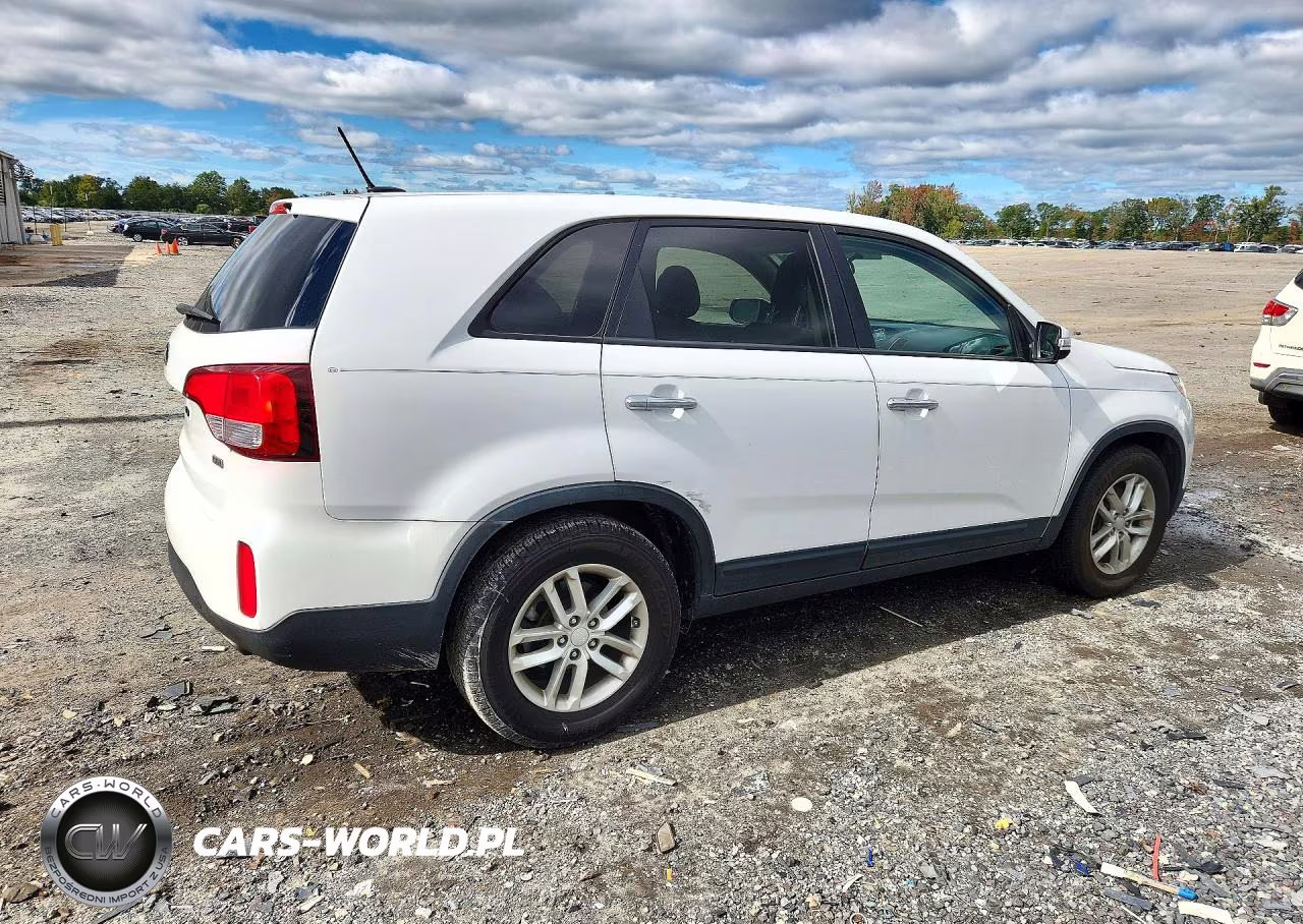 2015 Kia Sorento Lx VIN:5XYKT3A62FG646602 - 3