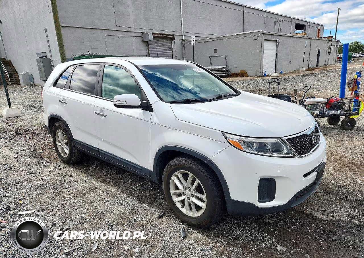 2015 Kia Sorento Lx VIN:5XYKT3A62FG646602 - 4