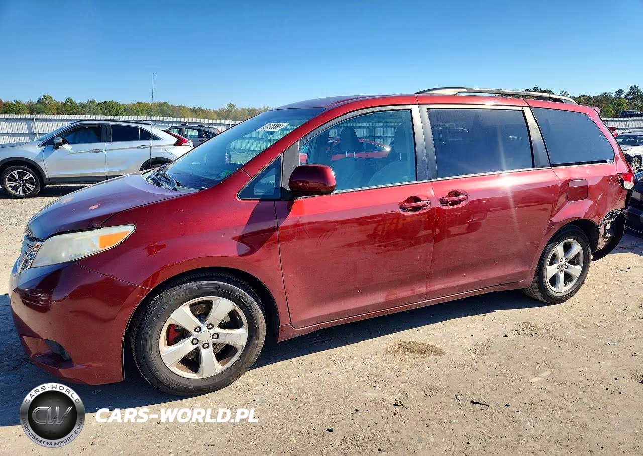 2013 Toyota Sienna Le