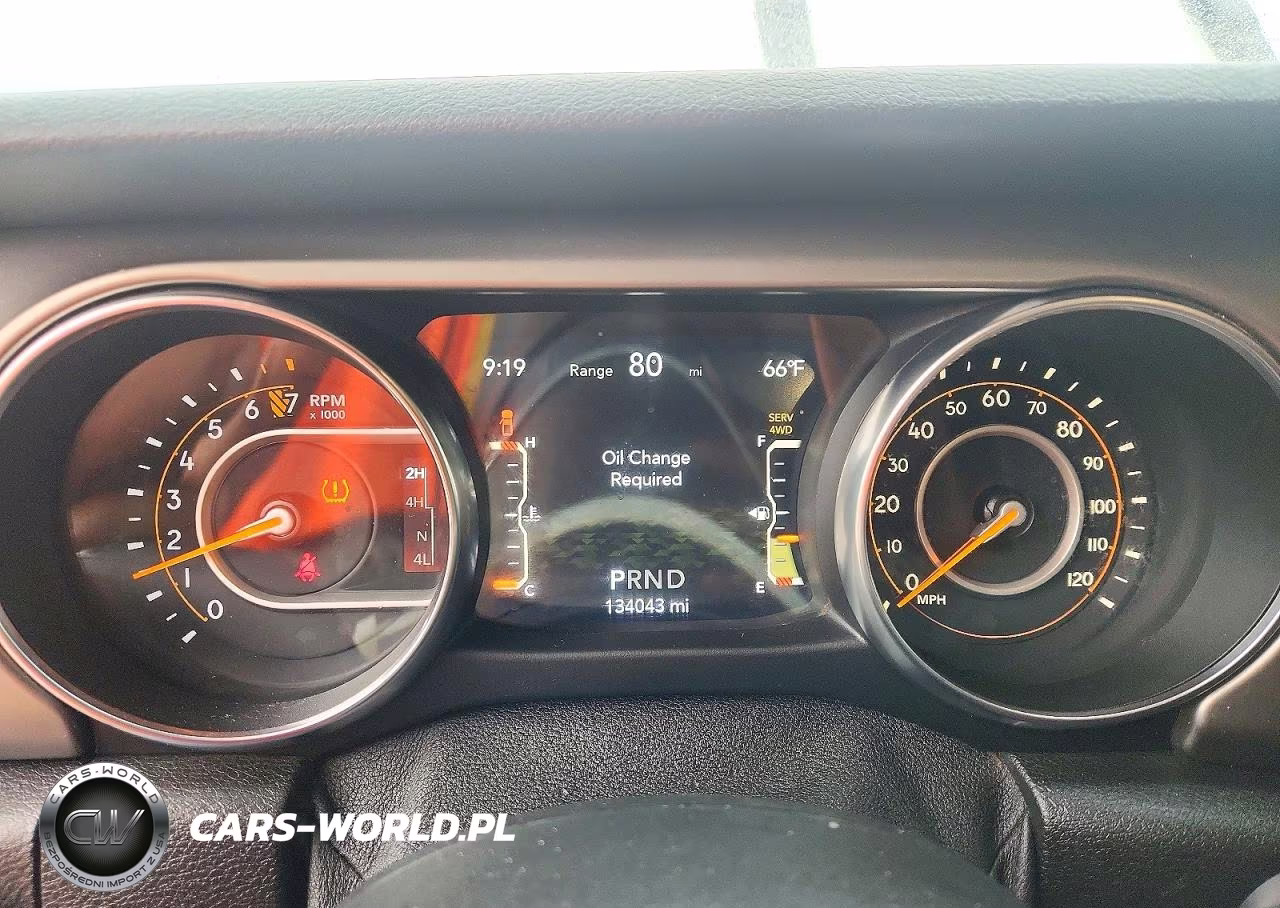 2020 Jeep Gladiator Sport VIN:1C6HJTAGXLL121190 - 9